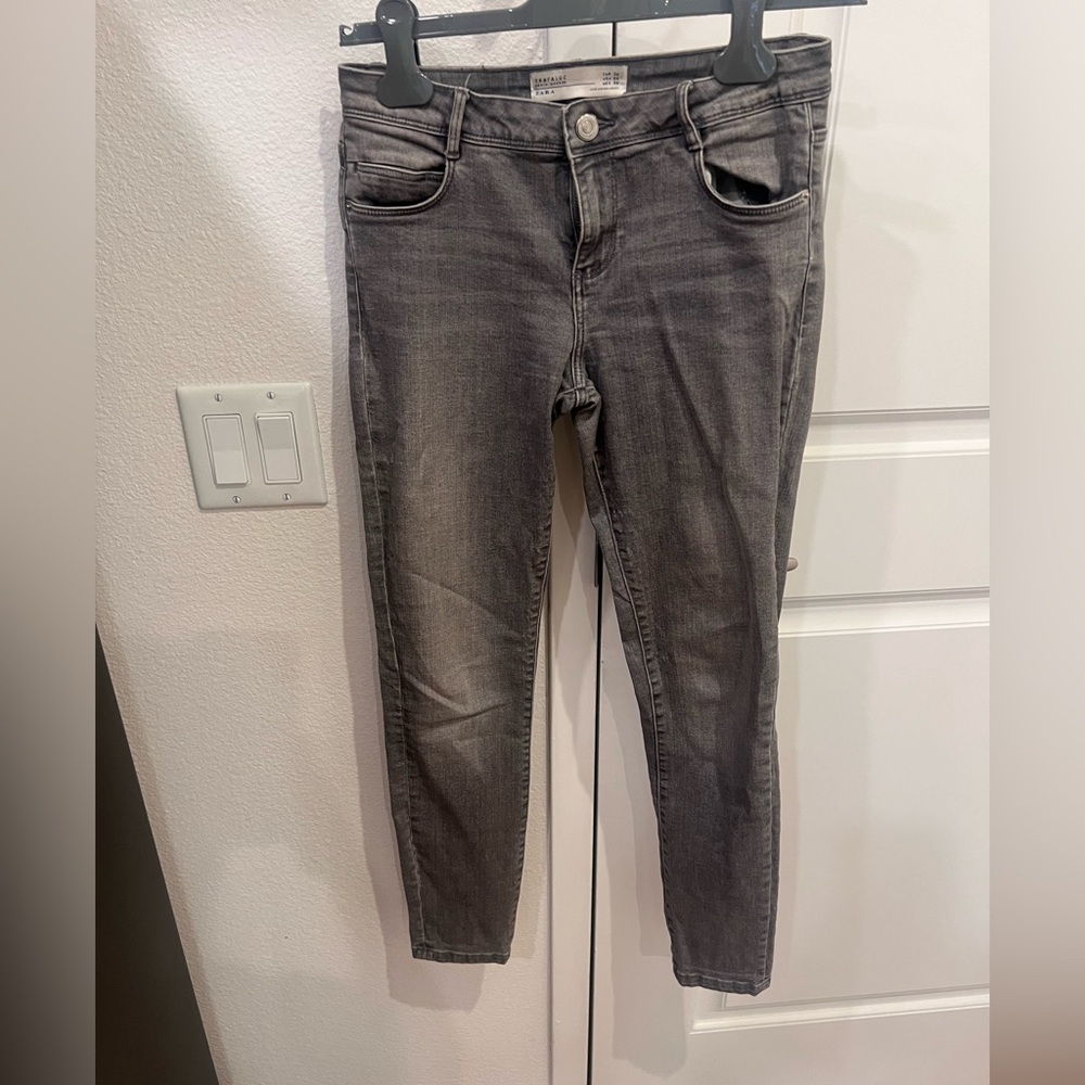 Gray skinny jeans